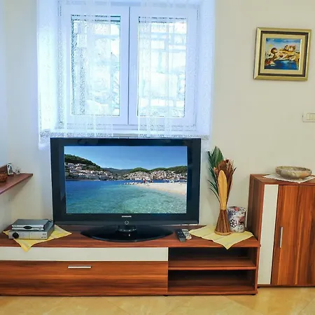 Apartment Loza Pucisca