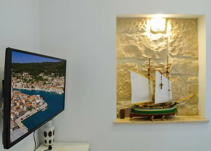 Loza Apartman *