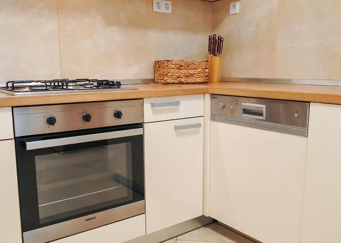 Loza Apartman *